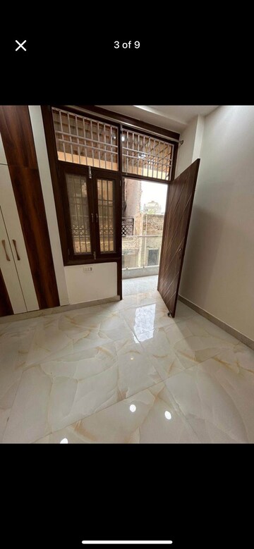 Room in 1 BHK Apartment at Paschim Vihar – for Rent