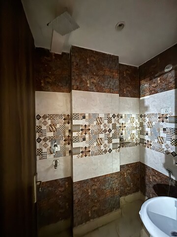 Bathroom in 2 BHK Builder Floor at Dwarka Mor – for Rent
