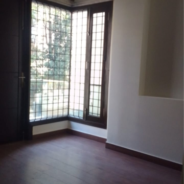 Room in 3 BHK Builder Floor at Chittaranjan Park – for Rent