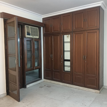 Room in 3 BHK Builder Floor at Chittaranjan Park – for Rent