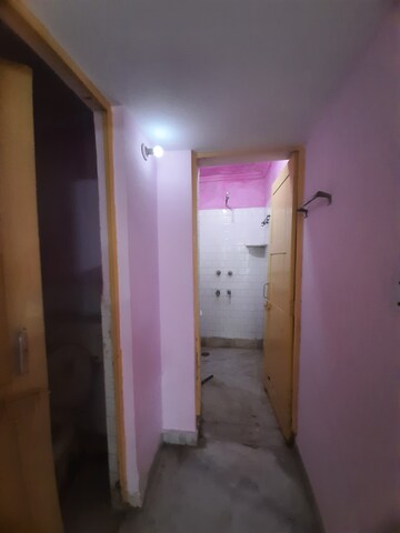 Furnished Amenities in 2 BHK Apartment at Sector 17, Dwarka – for Rent