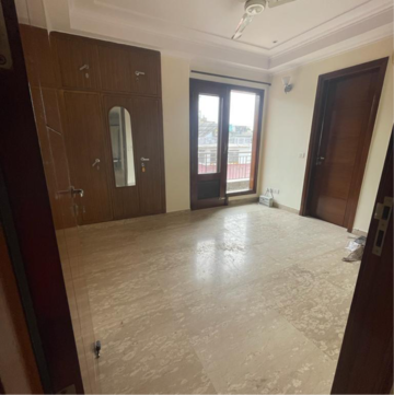 Room in 3 BHK Builder Floor at Chittaranjan Park – for Rent