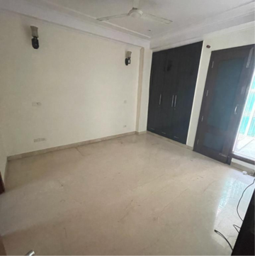 Room in 3 BHK Builder Floor at Chittaranjan Park – for Rent