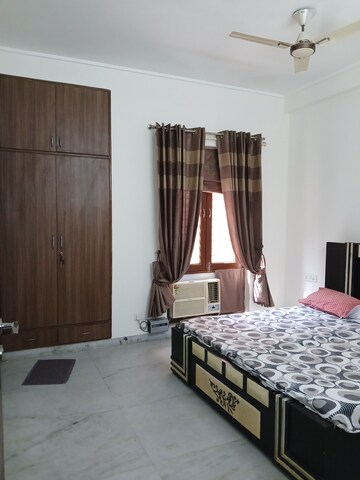 Staircase in 4 BHK Villa at RWA Apartments Sector 122, Sector 122 – for Rent