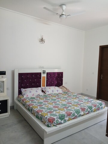 Furnished Amenities in 4 BHK Villa at RWA Apartments Sector 122, Sector 122 – for Rent