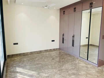 Bedroom in 5 BHK Builder Floor at Paschim Vihar – for Rent
