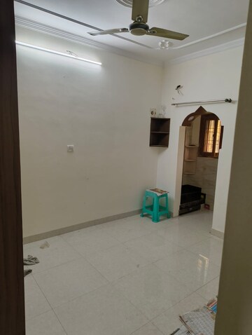 Room in 2 BHK Apartment at Sector 12 Dwarka – for Rent