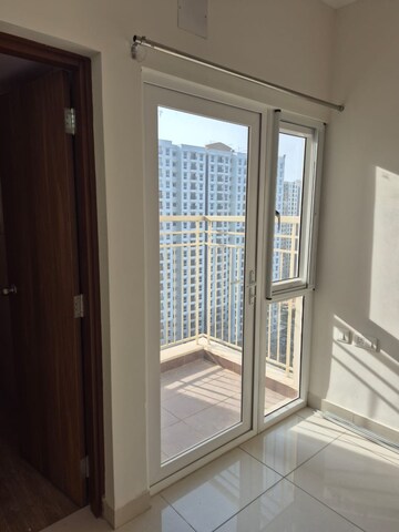 Room in 2 BHK Apartment at Prestige Finsbury Park Hyde, Bagaluru  – for Rent