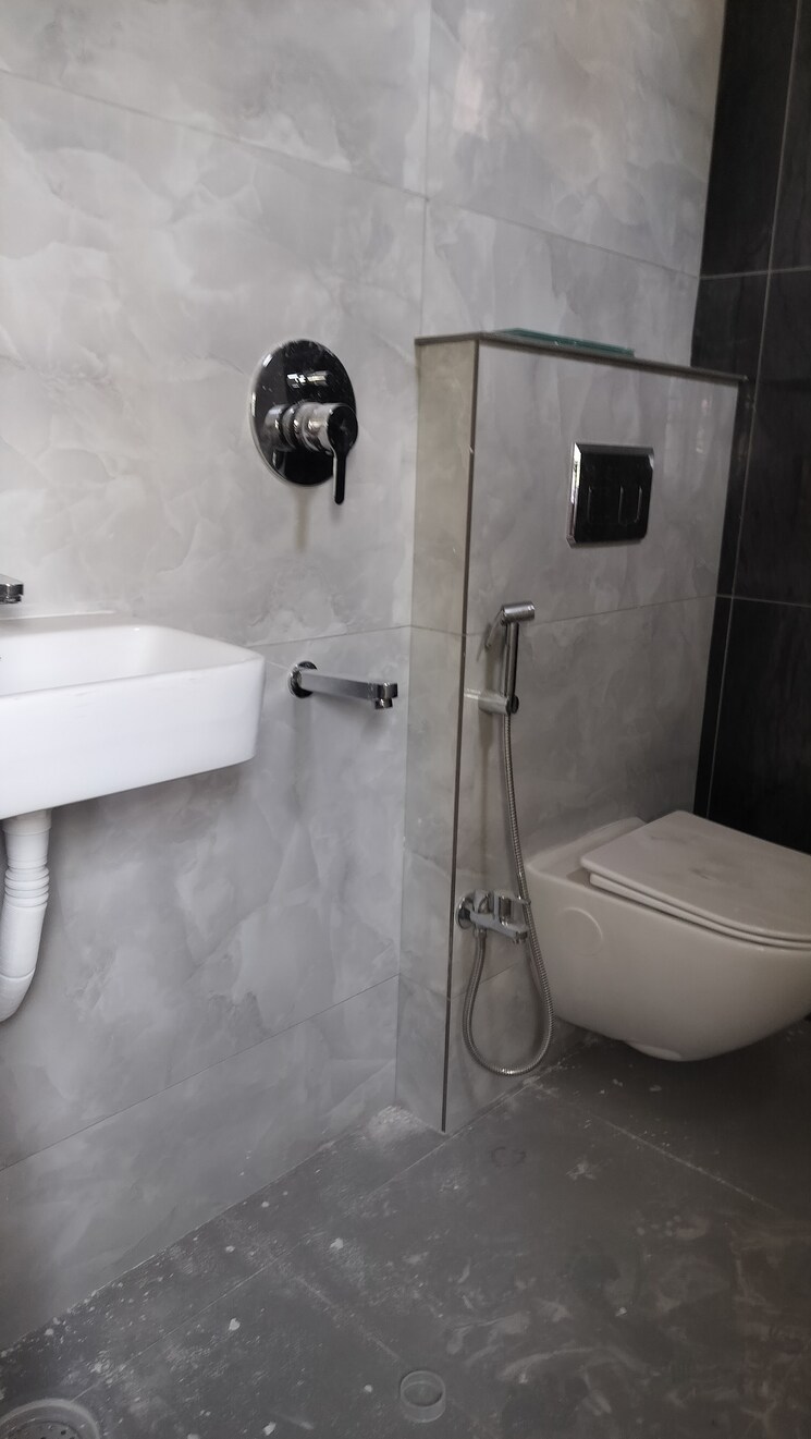 Bathroom, jubilee hills 3 Bedroom 2050 Sq.Ft. Builder Floor In Jubilee Hills Hyderabad 8281874