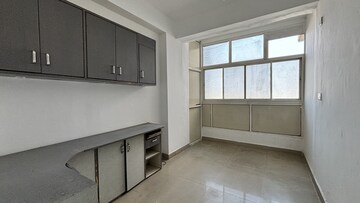 Room in 2 BHK Apartment at Paras Tierea, Sector 137 – for Sale