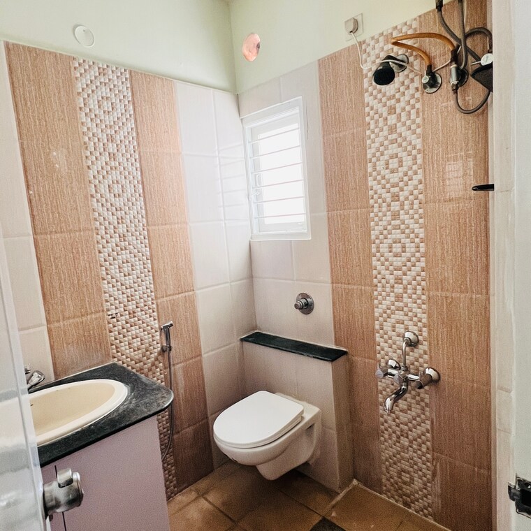 Bathroom, banashankari 6th stage 4 Bedroom 2000 Sq.Ft. Independent House In Banashankari 6th Stage Bangalore 8281934