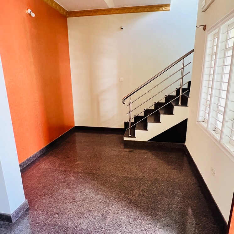 Room, banashankari 6th stage 4 Bedroom 2000 Sq.Ft. Independent House In Banashankari 6th Stage Bangalore 8281934