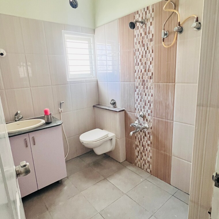 Bathroom, banashankari 6th stage 4 Bedroom 2000 Sq.Ft. Independent House In Banashankari 6th Stage Bangalore 8281934