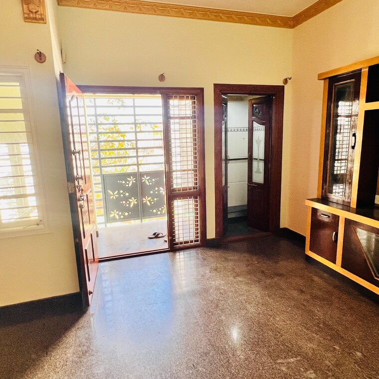 Room, banashankari 6th stage 4 Bedroom 2000 Sq.Ft. Independent House In Banashankari 6th Stage Bangalore 8281934