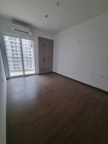 3 BHK Apartment For Rent in Nimbus The Hyde park, Sector 78