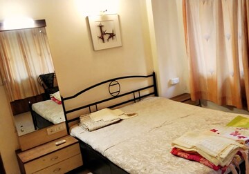 Bedroom in 2 BHK Apartment at Ashiana CHS Bandra West, Bandra West – for Rent