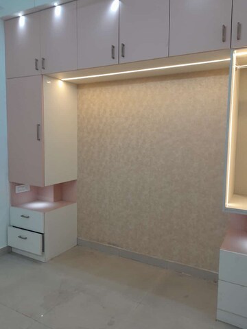 Room in 3 BHK Builder Floor at Shri Ram Plaza Vaishali, Vaishali Sector 4 – for Sale