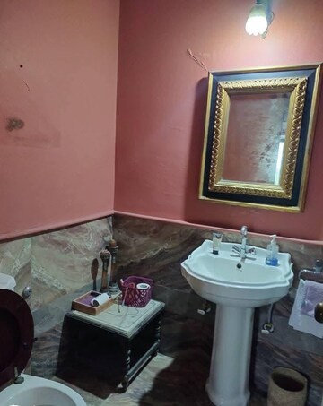 Master Bedroom in 2 BHK Builder Floor at Mehrauli – for Rent