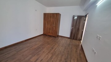Room in 3 BHK Apartment at Vatika Seven Elements, Sector 89a – for Sale