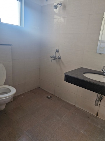 Bathroom in 3.5 BHK Apartment at BBD Green City Sun Breeze Apartments, Gomti Nagar – for Rent