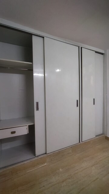 Room in 2 BHK Apartment at Sarita Vihar – for Sale