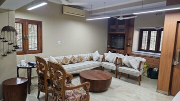Living Room in 4 BHK Apartment at Sarita Vihar – for Rent