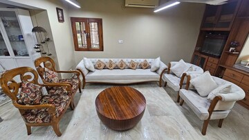 Living Room in 4 BHK Apartment at Sarita Vihar – for Rent