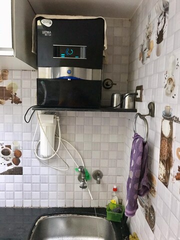 Bathroom in 1 BHK Apartment at Hiranandani Meadows Kopar Khairane, Kopar Khairane Sector 14 – for Rent