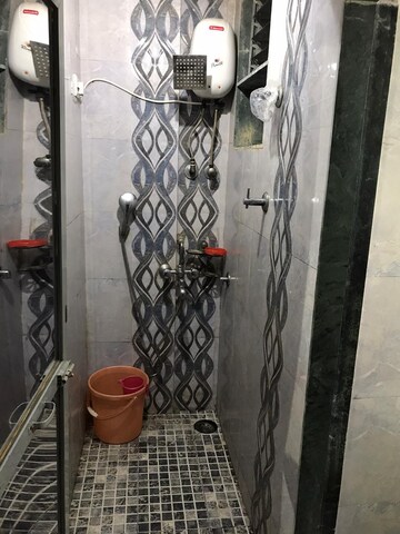 Attached Bathroom in 1 BHK Apartment at Hiranandani Meadows Kopar Khairane, Kopar Khairane Sector 14 – for Rent