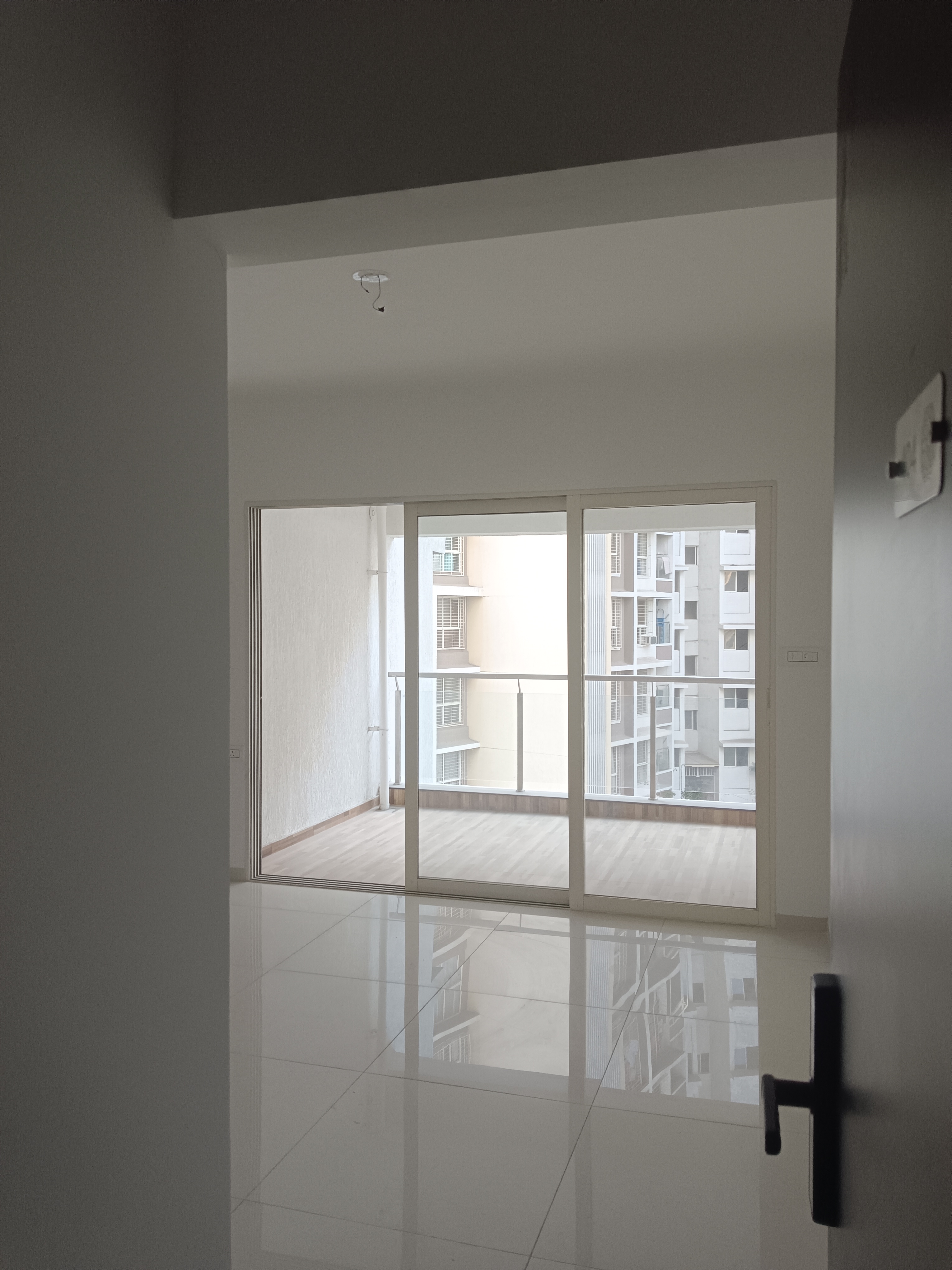 2 BHK Apartment For Sale in Vertical Alcinia