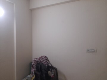 Room in 2 BHK Apartment at Adore Happy Homes, Sector 86 – for Rent