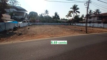 Plot For Resale in Puthiyakavu Kochi  8282169