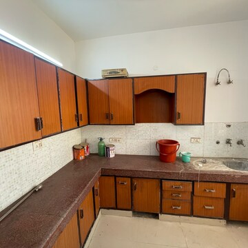 Kitchen in 3 BHK Builder Floor at Sector 43 – for Rent