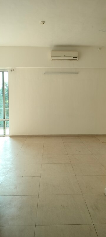 Room in 3 BHK Apartment at Ireo Uptown, Sector 66 – for Rent