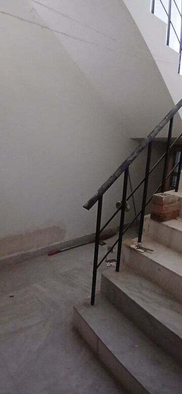Staircase in 3 BHK Villa at Sahar Plaza Indira Nagar, Indira Nagar – for Rent