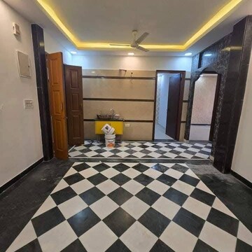 Bedroom in 3 BHK Builder Floor at Sector 43 – for Rent