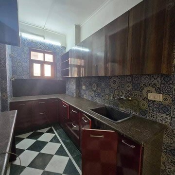 Kitchen in 3 BHK Builder Floor at Sector 43 – for Rent