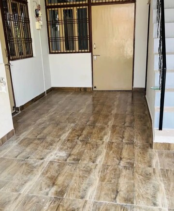 Room in 2 BHK Independent House at Aliganj – for Rent
