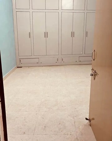 Room in 2 BHK Independent House at Aliganj – for Rent