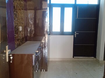 Room in 2 BHK Apartment at Malviya Nagar – for Rent