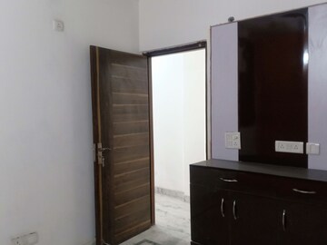 Room in 2 BHK Apartment at Malviya Nagar – for Rent