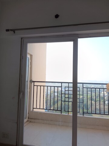 2 BHK Apartment For Sale in Amrapali Golf Homes, Sector 4, Greater Noida