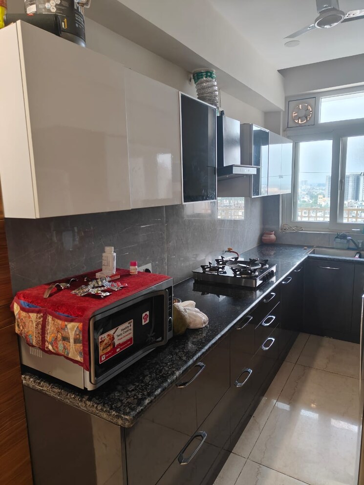 Kitchen, motiaz-royal-citi 4 Bedroom 3400 Sq.Ft. Penthouse In Ambala Highway Zirakpur 8282398