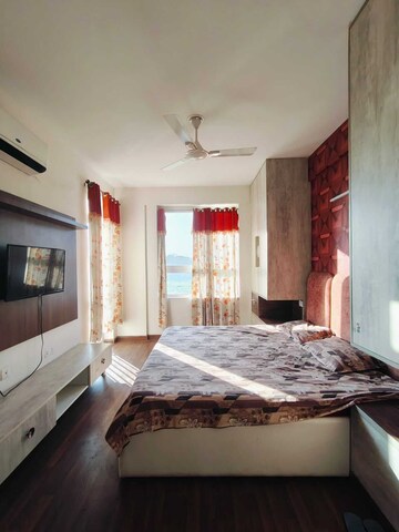 3 BHK Apartment For Rent in International Airport Road