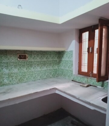 2 BHK Independent House For Rent in Aliganj