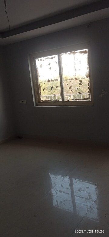 Room in 2 BHK Apartment at Gomti Nagar – for Rent