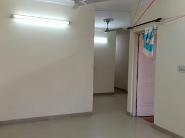 Room in 2 BHK Apartment at Saket – for Rent