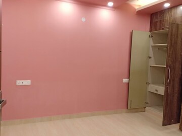 Room in 2 BHK Apartment at Saket – for Rent