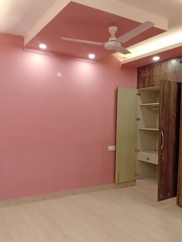 Room in 2 BHK Apartment at Saket – for Rent