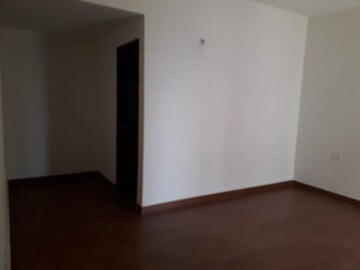 Room in 3 BHK Apartment at Faizabad Road – for Rent